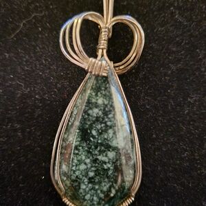 Elegant Silver and Green Pendant